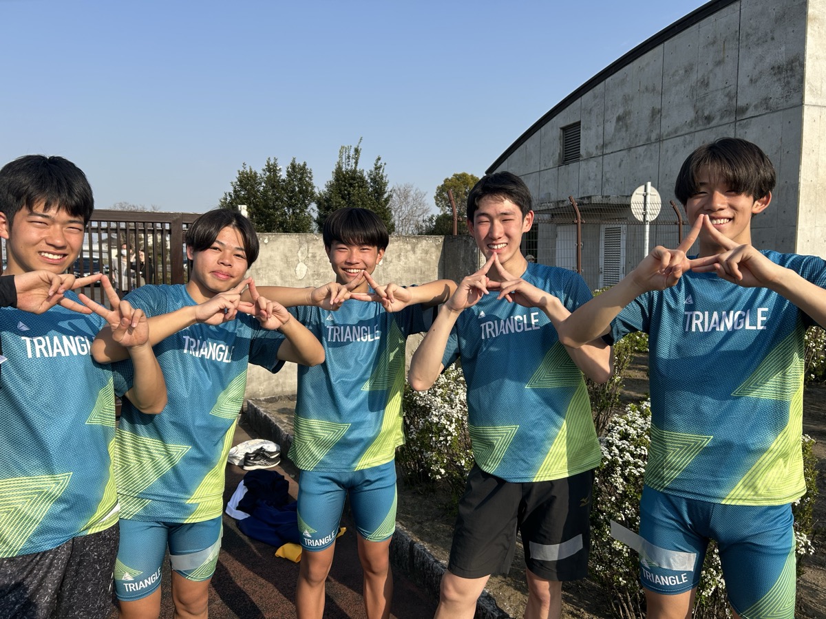 TRIANGLEユニフォームの中学生たち
